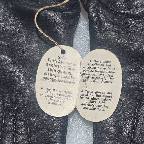 NWT SAKS FIFTH AVENUE Black Leather Gloves Cashmere Lined 7 New Old - Picture 3 of 7